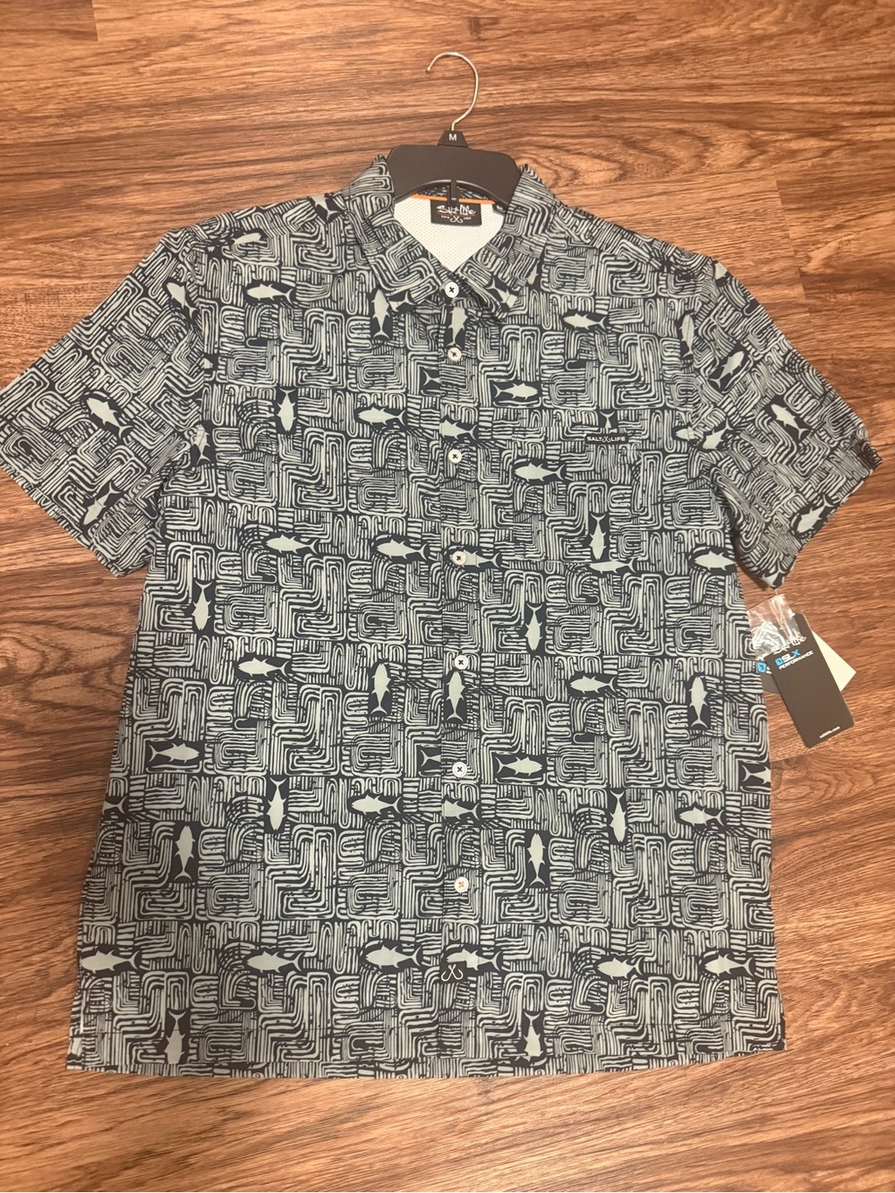 Salt Life SLX Short Sleeve Vented
Fishing Shirt Men's Size M